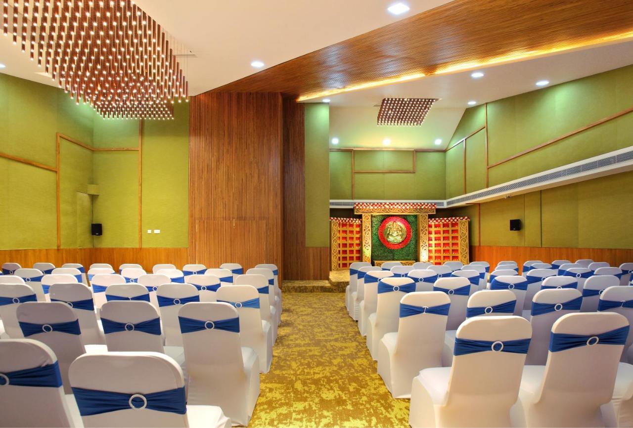 Harivaram Yuga Guruvayur Exterior photo